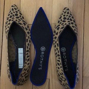Rothys Like new Leopard Cheetah pointed flat